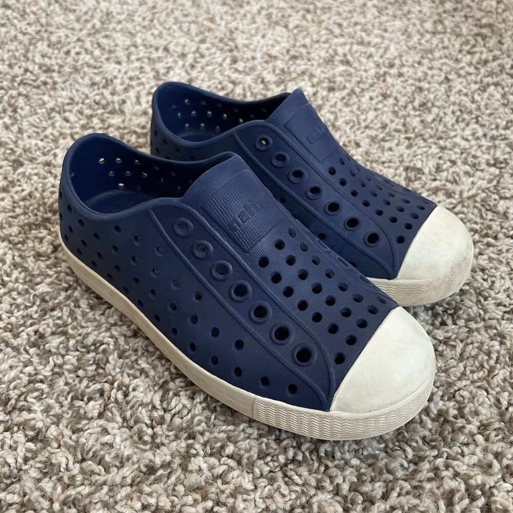 Size 11 / Boys Native Shoes
